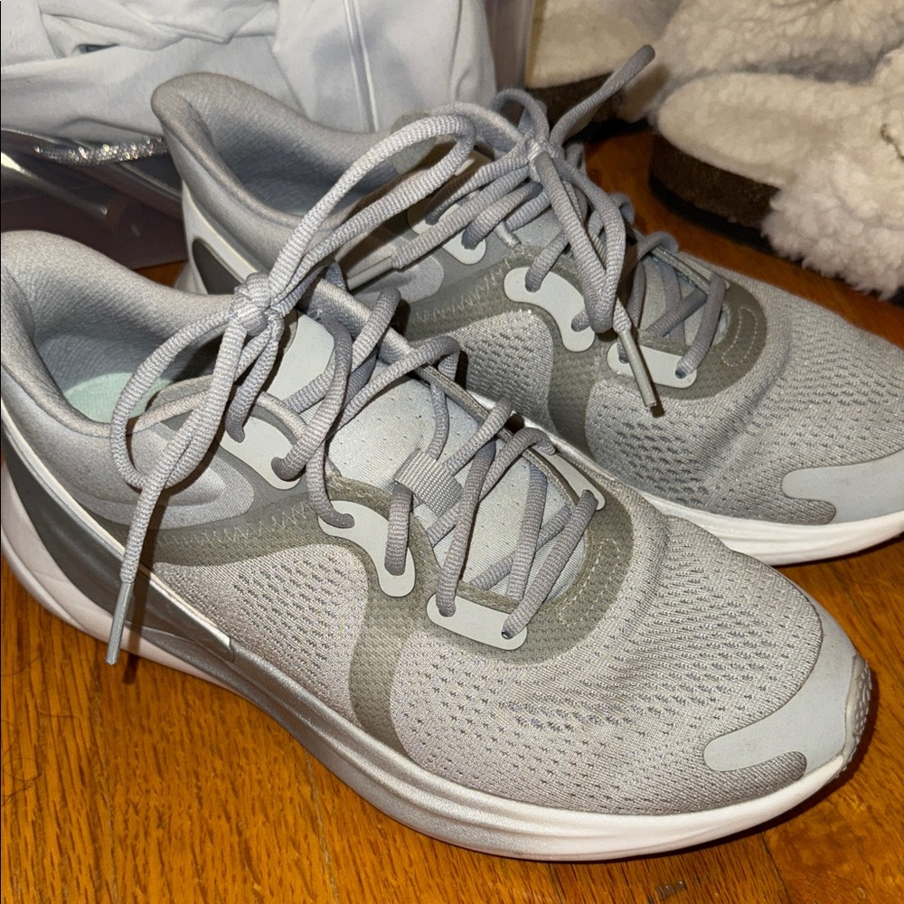 Lululemon gym shoes